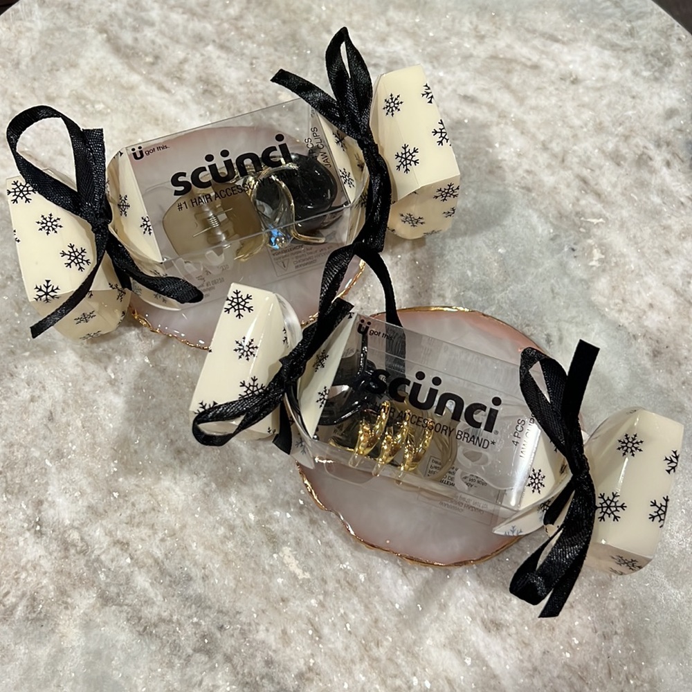 Scünci Hair Clips